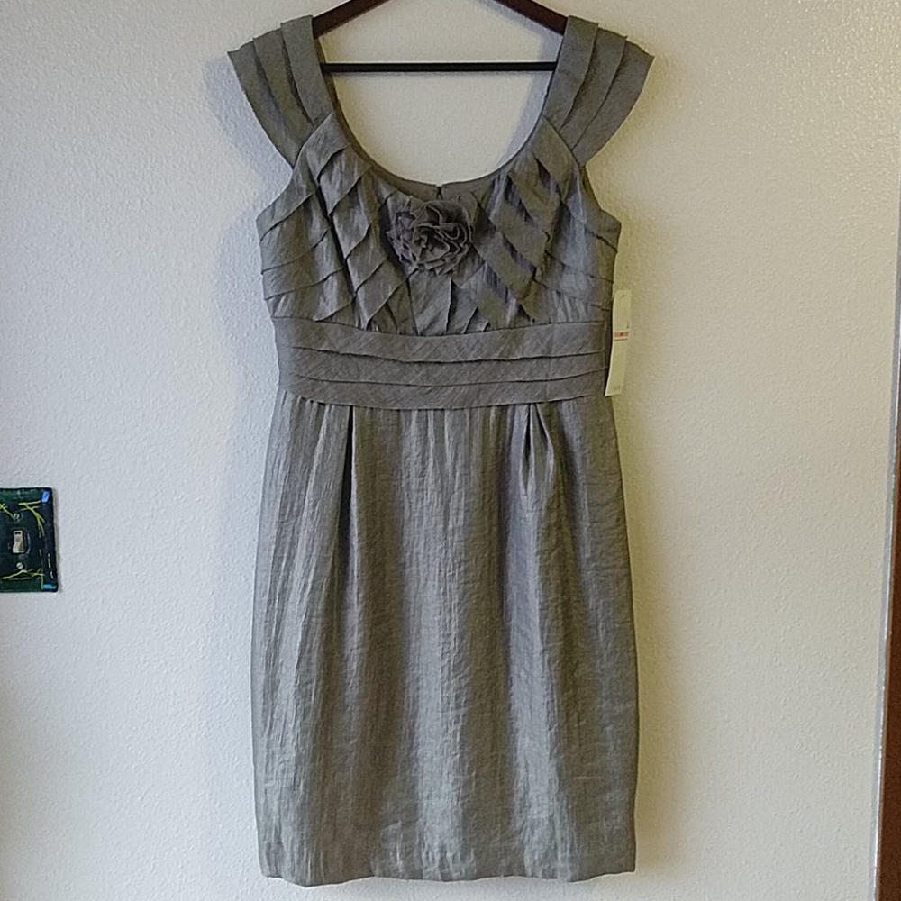 Maggy London Metallic Textured Neutral Ruffle Dress 10 NWT